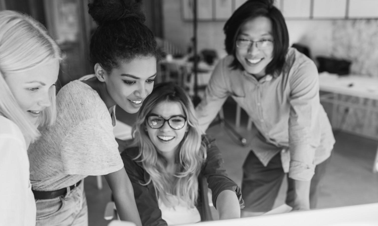 Team calyphorentiq al lavoro su strategie di comunicazione finanziaria